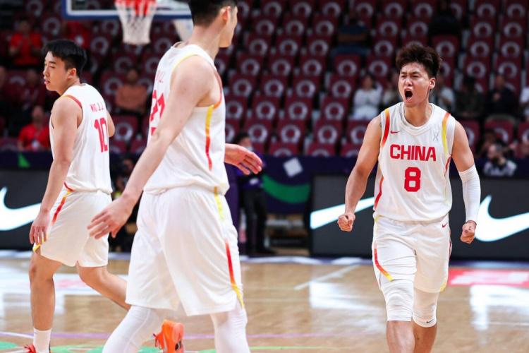 半场结束时, 男篮亚洲杯