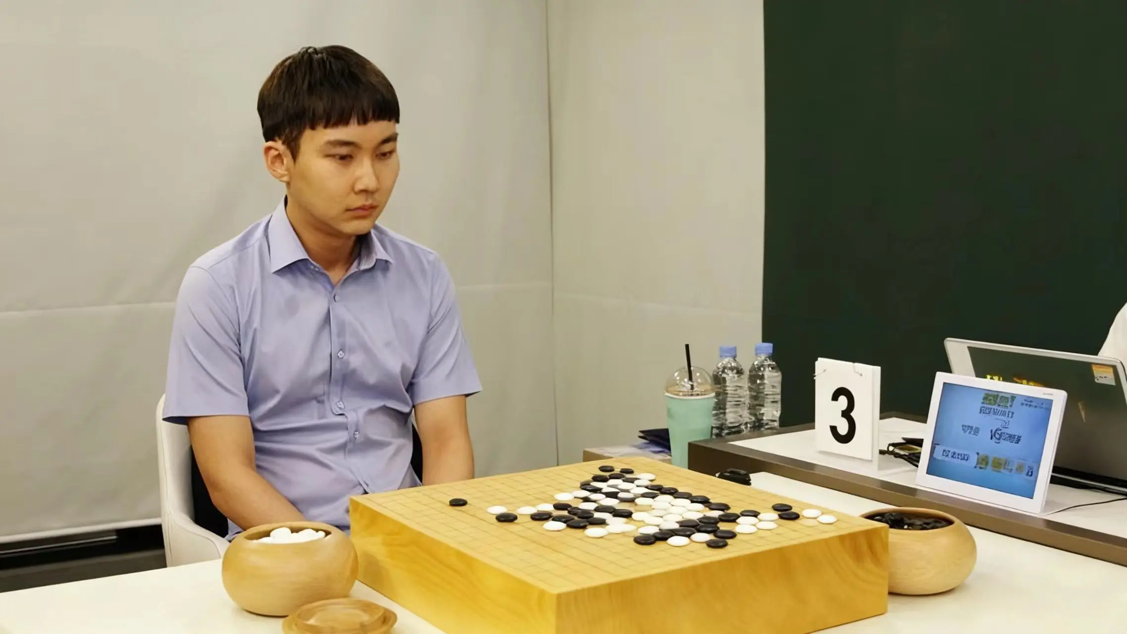 一天晚上深, 不可战胜, 角的棋局变 一天晚上深, 不可战胜, 角的棋局变