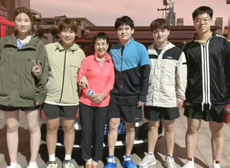 也让我们看, 只为战全运